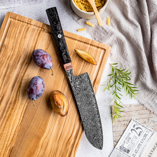 Kohlenstoffstahlmesser Santoku mit Damast-Lasergravur